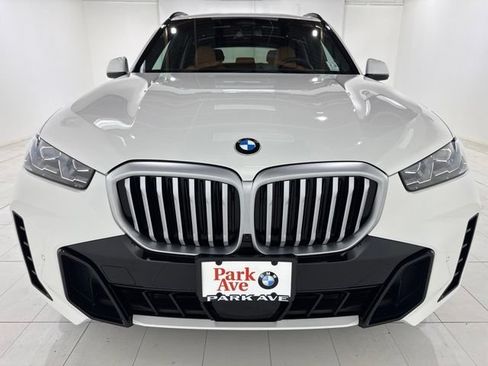 Used 2026 BMW X5 xDrive40i w/ M Sport Package AWD/4WD image 2