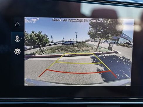 New 2025 Hyundai Elantra Limited image 28