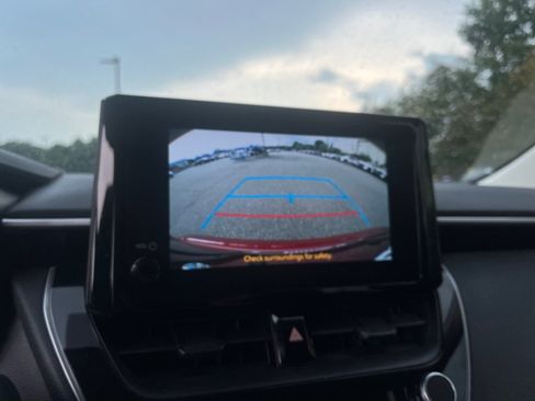 Used 2026 Toyota Corolla LE FWD image 21
