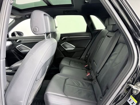 Used 2020 Audi Q3 2.0T Premium w/ Convenience Package image 23