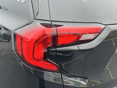 Used 2019 GMC Terrain SLE w/ Driver Convenience Package FWD image 17