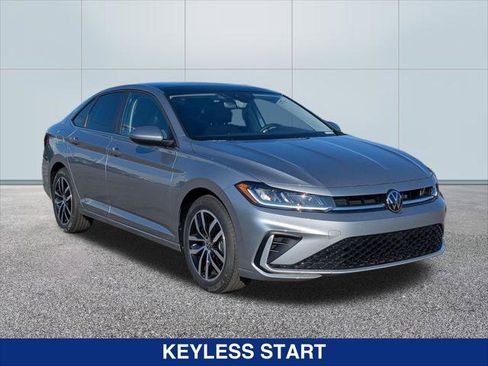New 2025 Volkswagen Jetta SE FWD image 7