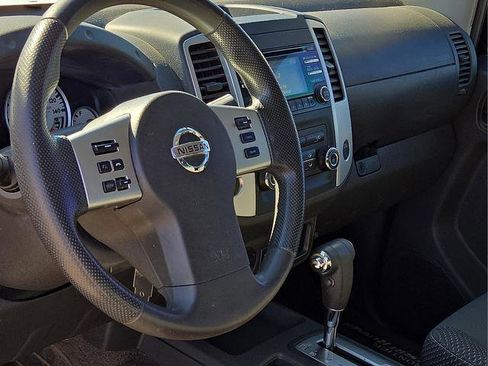 Used 2014 Nissan Frontier Desert Runner image 20