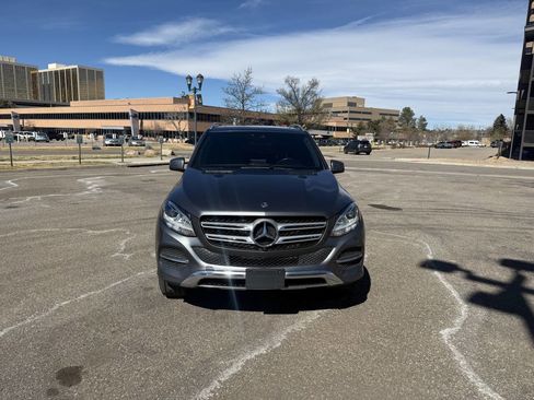 Used 2019 Mercedes-Benz GLE 400 GLE 400 4MATIC AWD 4dr SUV w/ Premium 1 Package image 3