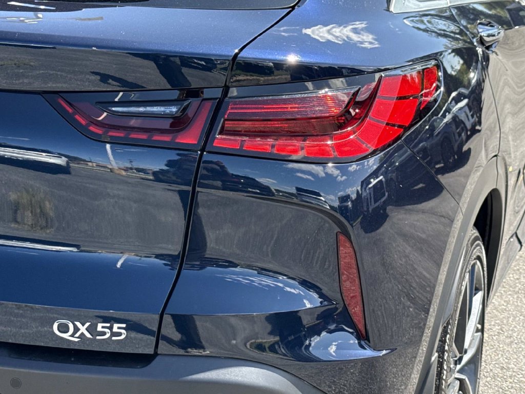 Certified 2025 INFINITI QX55 Essential AWD/4WD image 28