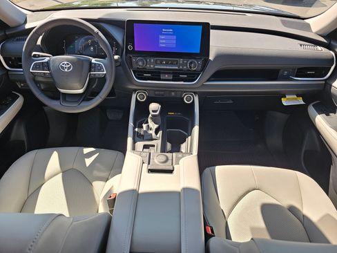New 2026 Toyota Grand Highlander AWD Hybrid image 9
