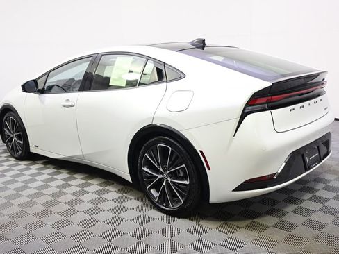 Used 2024 Toyota Prius Limited image 3