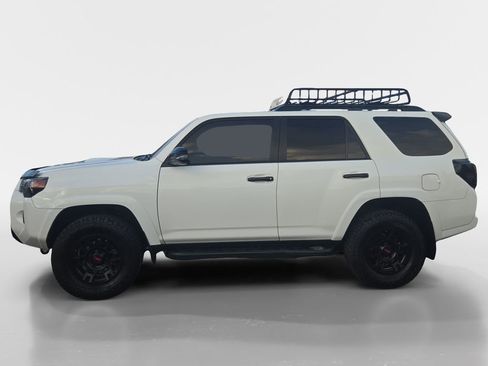 Used 2020 Toyota 4Runner Venture image 2