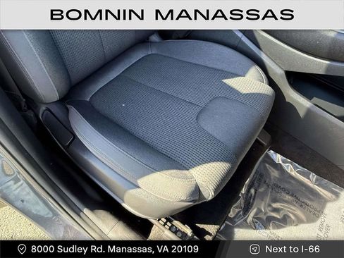 Used 2021 Hyundai Santa Fe SEL w/ Convenience Package image 9