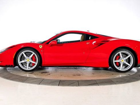 Certified 2020 Ferrari F8 Tributo image 3