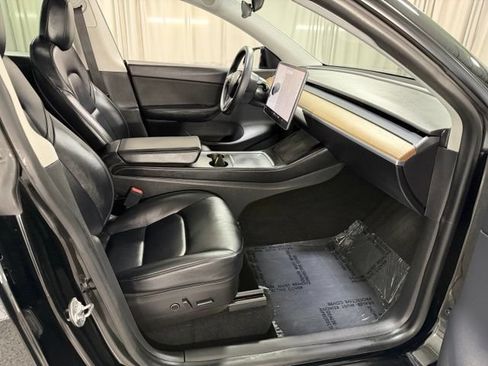 Used 2021 Tesla Model Y Long Range AWD/4WD image 7