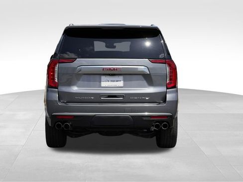 Used 2021 GMC Yukon Denali w/ Denali Premium Package RWD image 4
