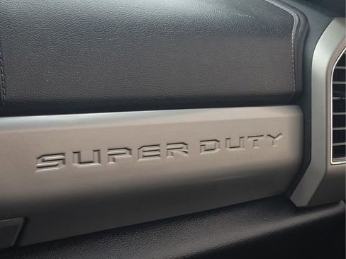 Used 2020 Ford F250 Lariat w/ Lariat Ultimate Package image 27
