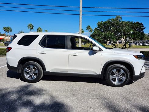 Certified 2024 Honda Pilot EX-L image 8