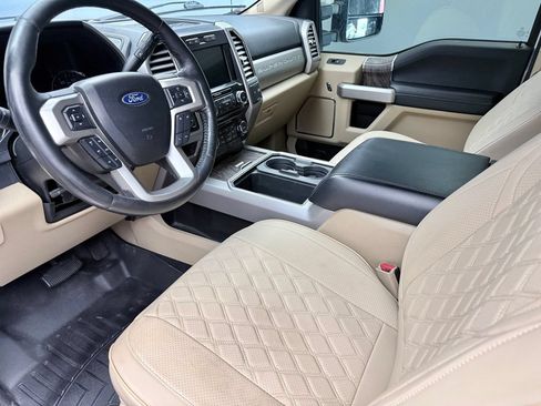 Used 2017 Ford F350 Lariat w/ Lariat Value Package AWD/4WD image 7