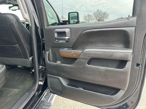 Used 2017 GMC Sierra 3500 Denali w/ Duramax Plus Package image 21