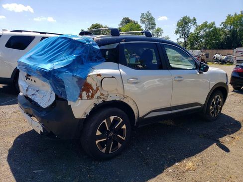 Used 2026 Nissan Kicks SV w/ SV Premium Package AWD/4WD image 5