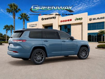 New 2026 Jeep Grand Cherokee L Summit w/ Obsidian Package