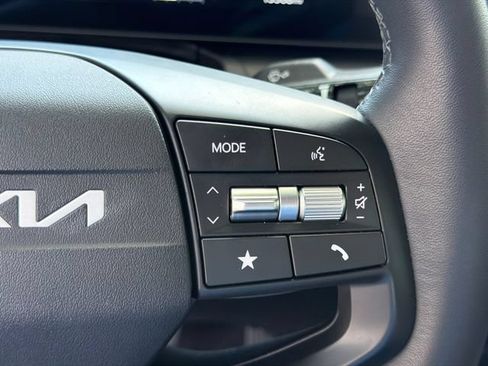 Used 2025 Kia K4 EX FWD image 25