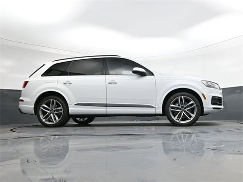 Used 2018 Audi Q7 3.0T Prestige image 24