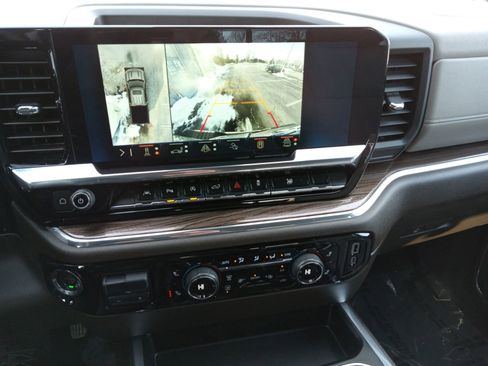 Used 2024 Chevrolet Silverado 1500 RST image 17