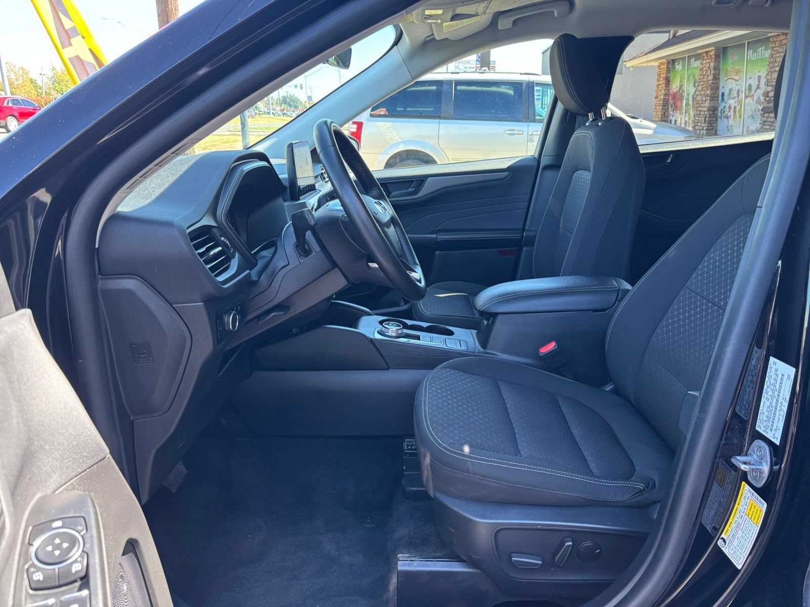 Used 2024 Ford Escape Active AWD/4WD image 28