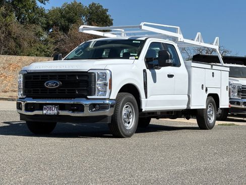 New 2025 Ford F250 XL w/ XL Chrome Package image 7