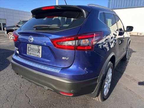 Used 2020 Nissan Rogue Sport SV image 3