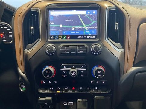 Used 2022 Chevrolet Silverado 1500 High Country AWD/4WD image 21
