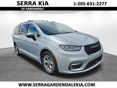 Used 2023 Chrysler Pacifica Limited