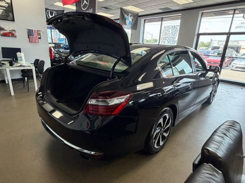 Used 2017 Honda Accord EX-L image 35