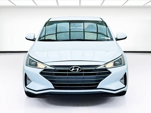 Used 2020 Hyundai Elantra SEL image 2