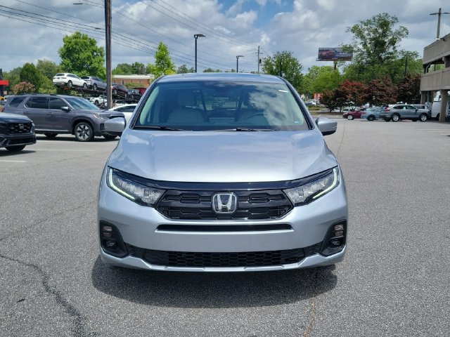 New 2026 Honda Odyssey Touring image 2
