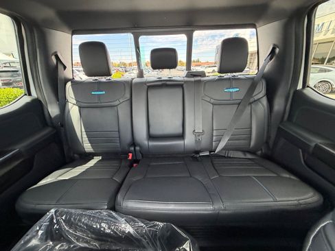 New 2026 Ford F450 Platinum w/ FX4 Off-Road Package AWD/4WD image 37