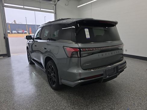 New 2026 INFINITI QX80 4WD image 3
