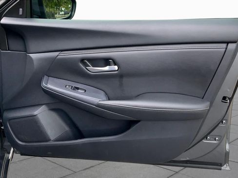 Used 2025 Nissan Sentra SV w/ Trunk Package FWD image 18
