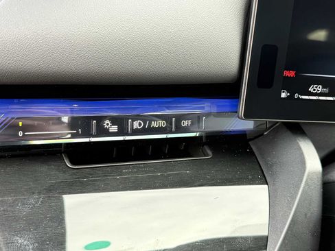 New 2026 BMW 530i xDrive w/ Executive Package image 26