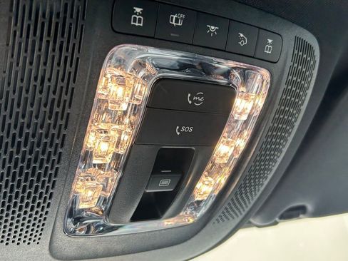 Used 2025 Mercedes-Benz GLE 450e 4MATIC image 24