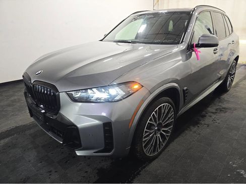 Used 2024 BMW X5 xDrive40i w/ Premium Enhanced Package AWD/4WD image 3