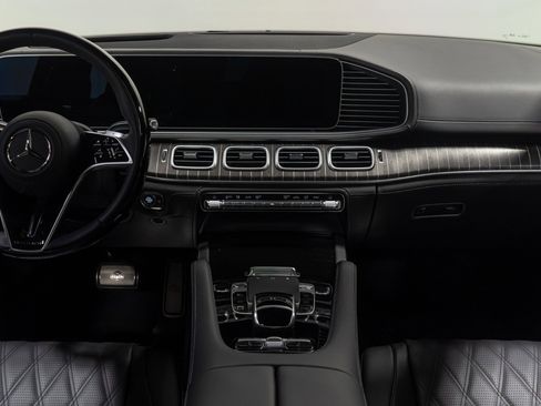Used 2026 Mercedes-Benz Maybach GLS 600 4MATIC image 49