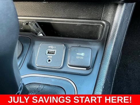 Used 2020 Jeep Cherokee High Altitude AWD/4WD image 19