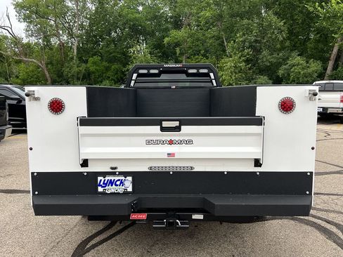 New 2025 Ford F550 XLT w/ XLT Value Package image 3