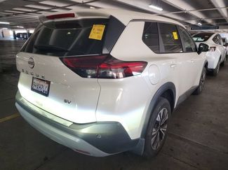 Used 2023 Nissan Rogue SV FWD video 2