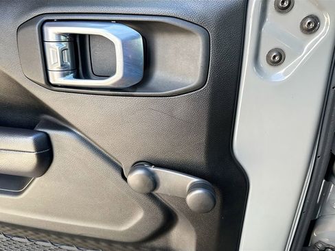 Used 2021 Jeep Wrangler Unlimited Sport AWD/4WD image 19