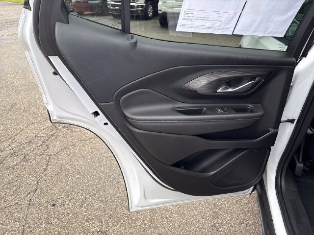Used 2022 GMC Terrain SLT w/ LPO, Floor Liner Package AWD/4WD image 19