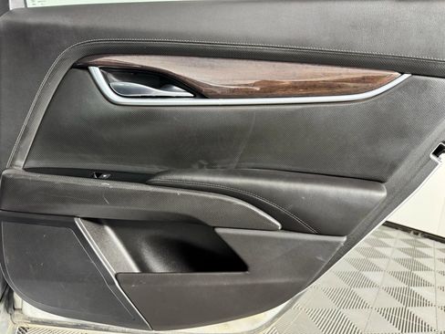 Used 2015 Cadillac XTS Luxury image 44