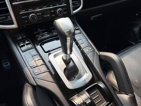 Used 2016 Porsche Cayenne S AWD/4WD image 38