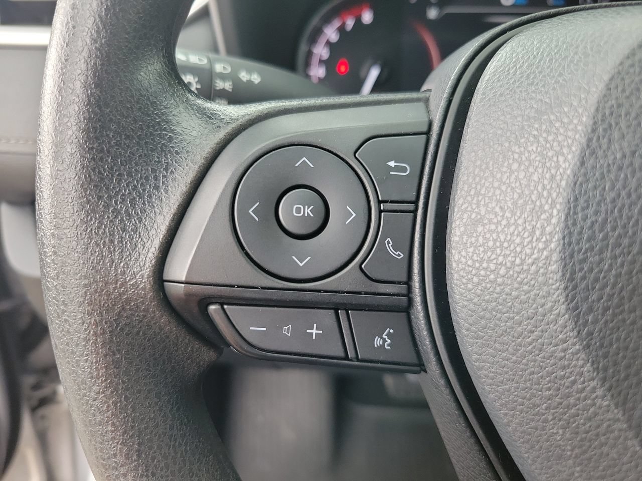 Used 2024 Toyota RAV4 LE FWD image 19