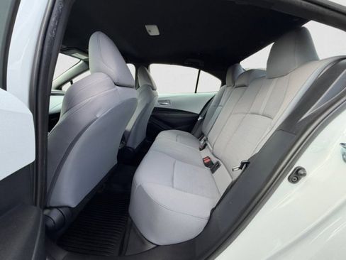 Used 2024 Toyota Corolla SE image 16