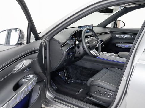 Used 2025 Genesis GV70 3.5T Sport w/ Sport Advanced Package image 7